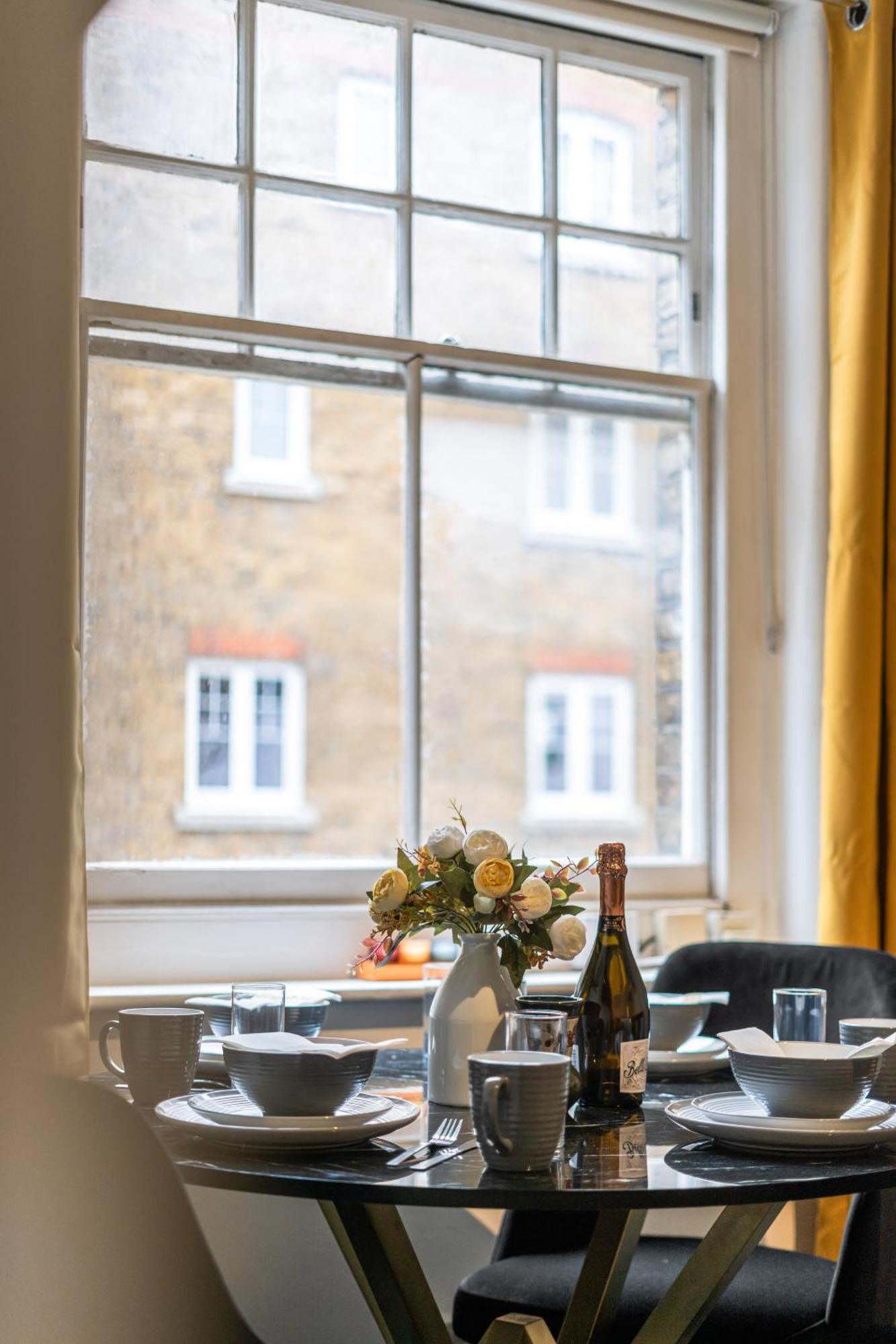 Chic Urban Retreat 1 Bedroom Gem In Covent Garden Londres Exterior foto