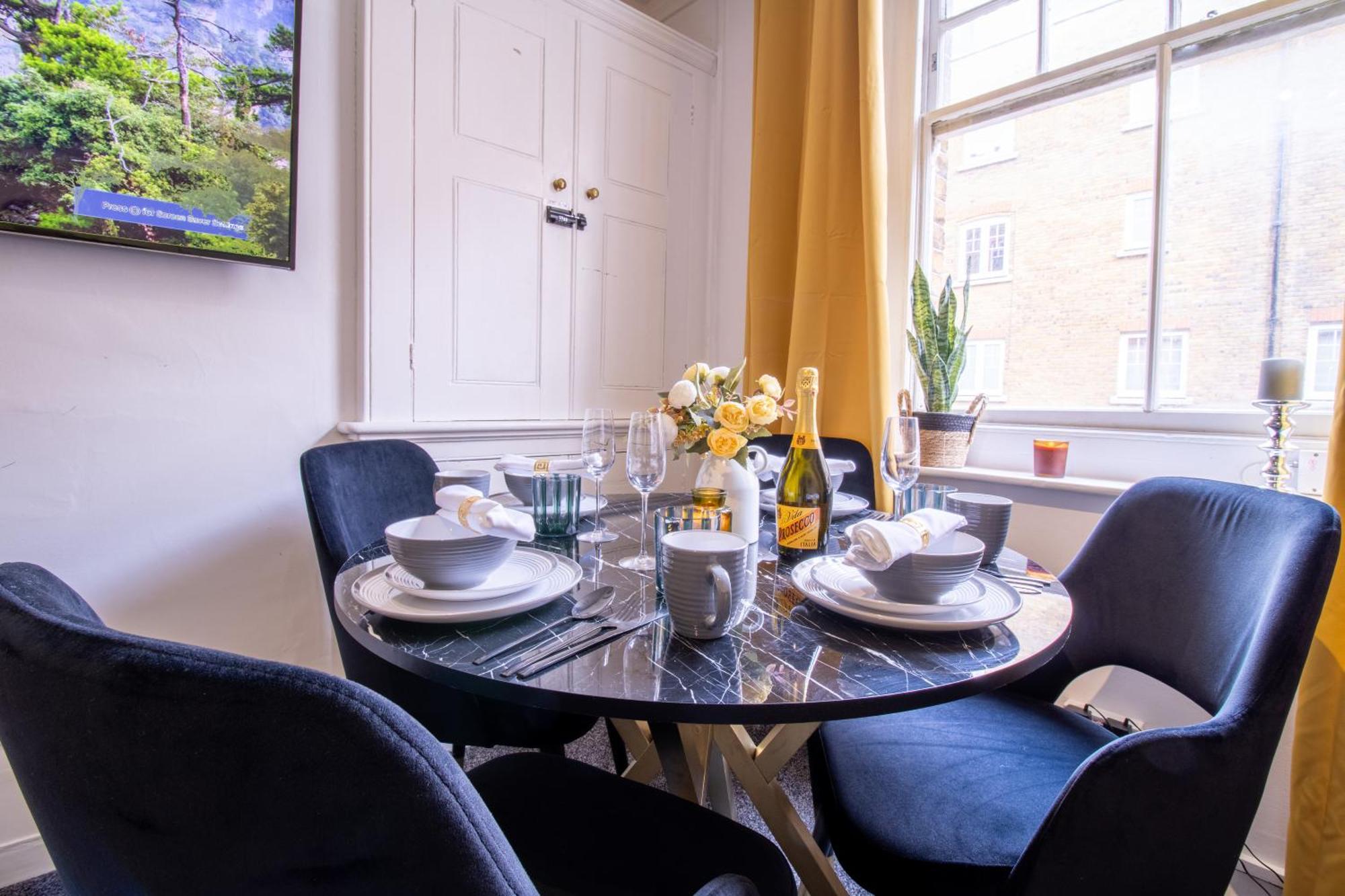 Chic Urban Retreat 1 Bedroom Gem In Covent Garden Londres Exterior foto